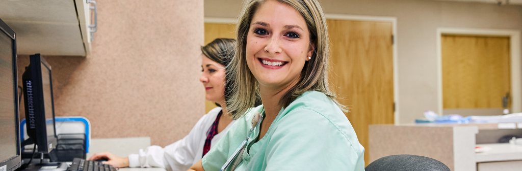 wound-care-nurse-2m4a9739 - Russell Medical Center